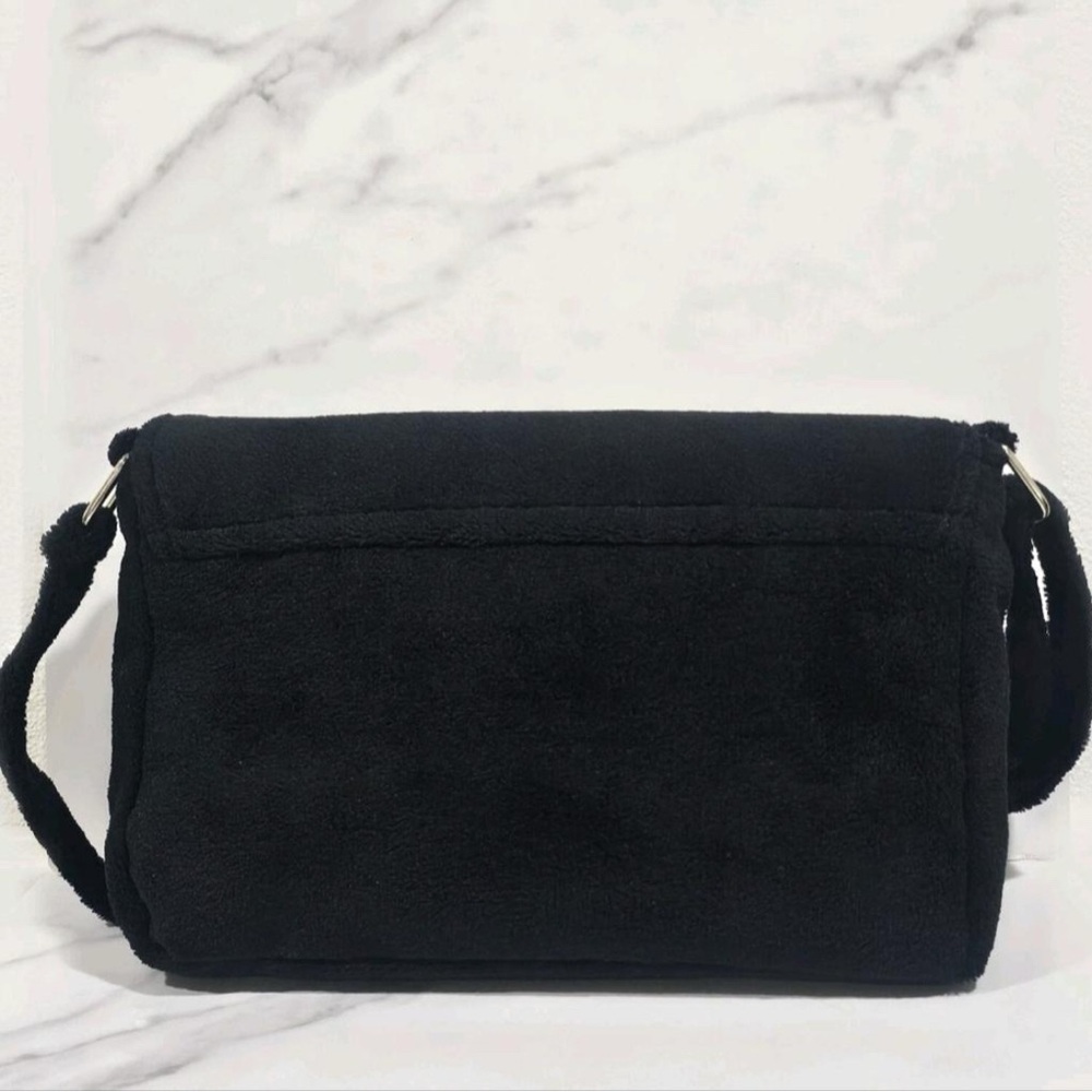 Authentic Chanel Precision Terry Cloth Shoulder Bag 2006  (item #N02) - Picture 2 of 12